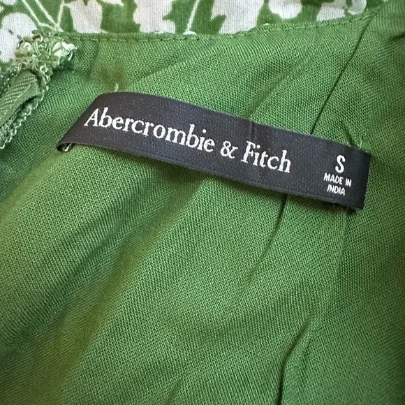 NWT Abercrombie & Fitch Long-sleeve sheer Green Floral Cutout Dress - Small - Picture 9 of 10